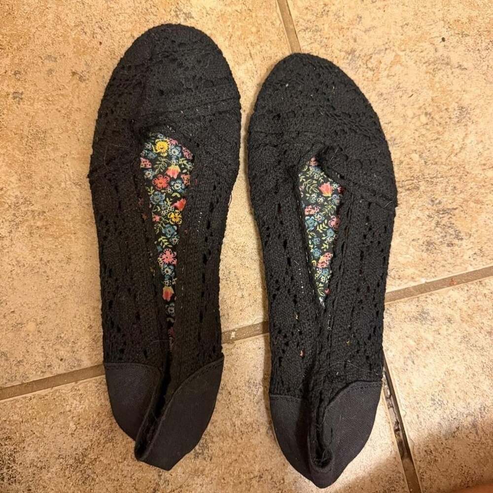 Austin Trading Co. Black Crochet Flats Size 8 Floral Insoles